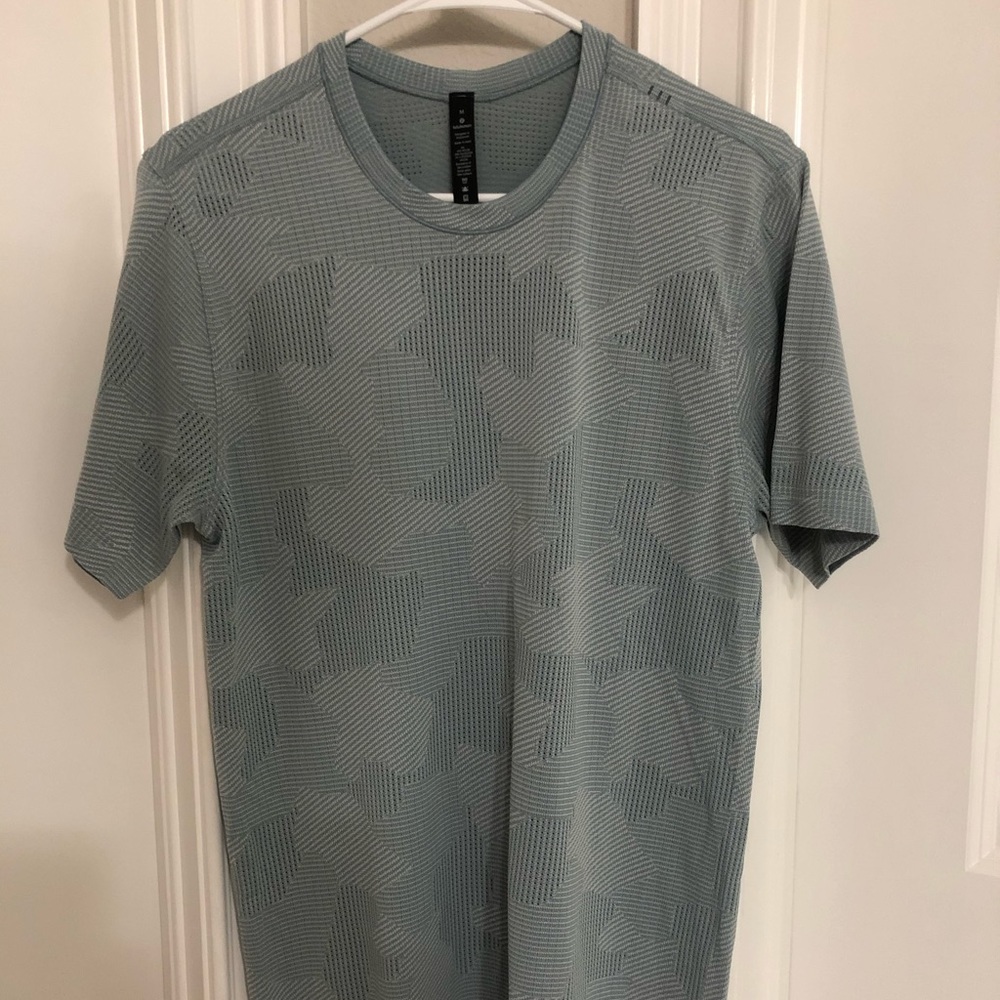 Lululemon Mental Vent Breathe Short Sleeve